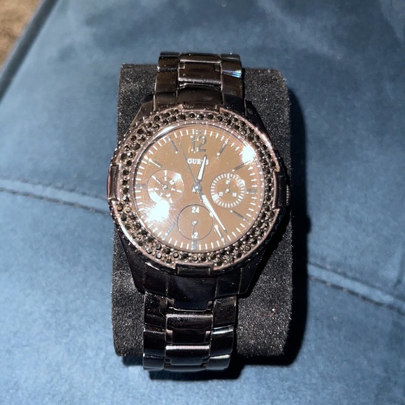 Guess Women`s Feminine Classic Hi-energy Bronze 38mm Watch. Model: U13631L1 - Picture 4 of 9